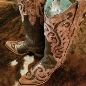 Corral boots
